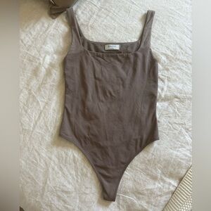 Aritzia Babaton Contour Bodysuit